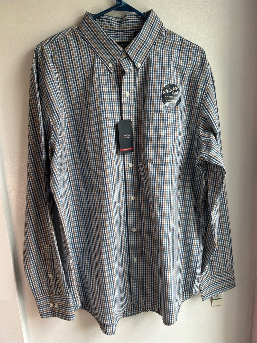 NWT Men’s Large Arrow  Wrinkle  Free Button-Down Shirt